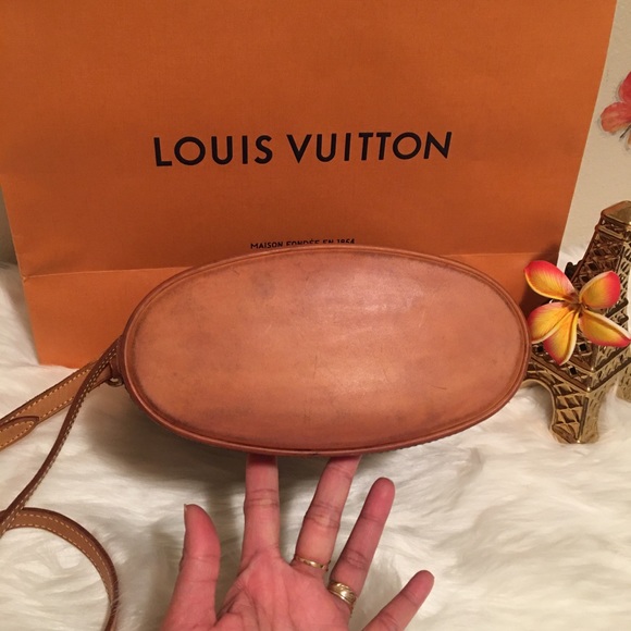 SOLD - Picture 3 of 7